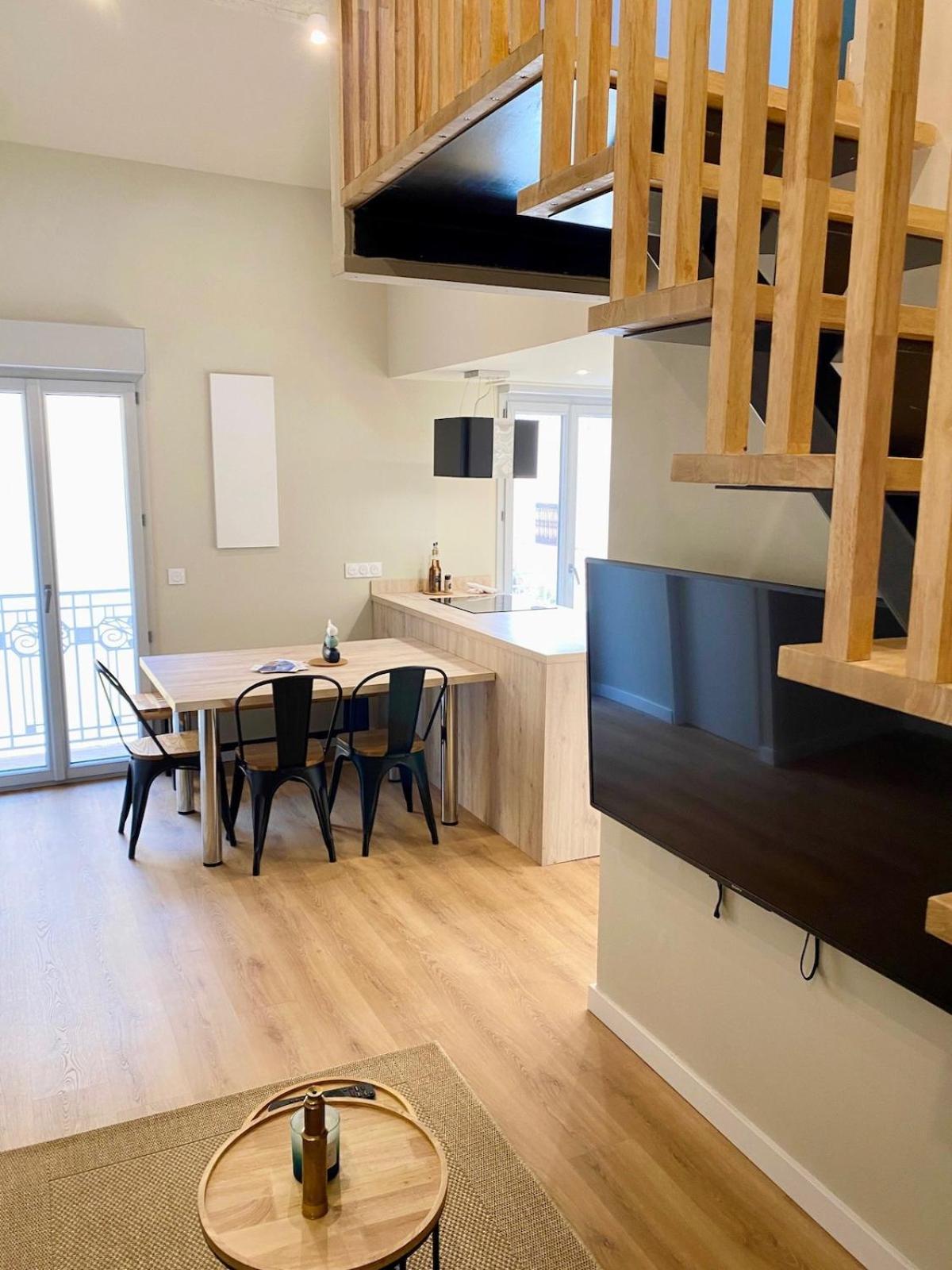 'la Perriere' Joli T2 En Duplex Clim, Wifi Apartment Sete